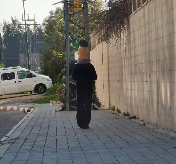 50 Accidental Optical Illusions People Captured On Their Cameras 50 Accidental Optical Illusions People Captured On Their Cameras