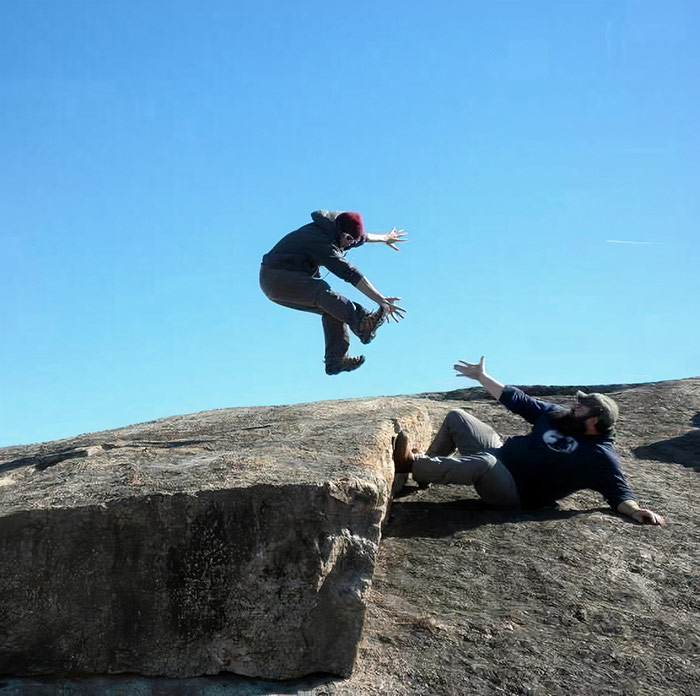 50 Accidental Optical Illusions People Captured On Their Cameras 50 Accidental Optical Illusions People Captured On Their Cameras