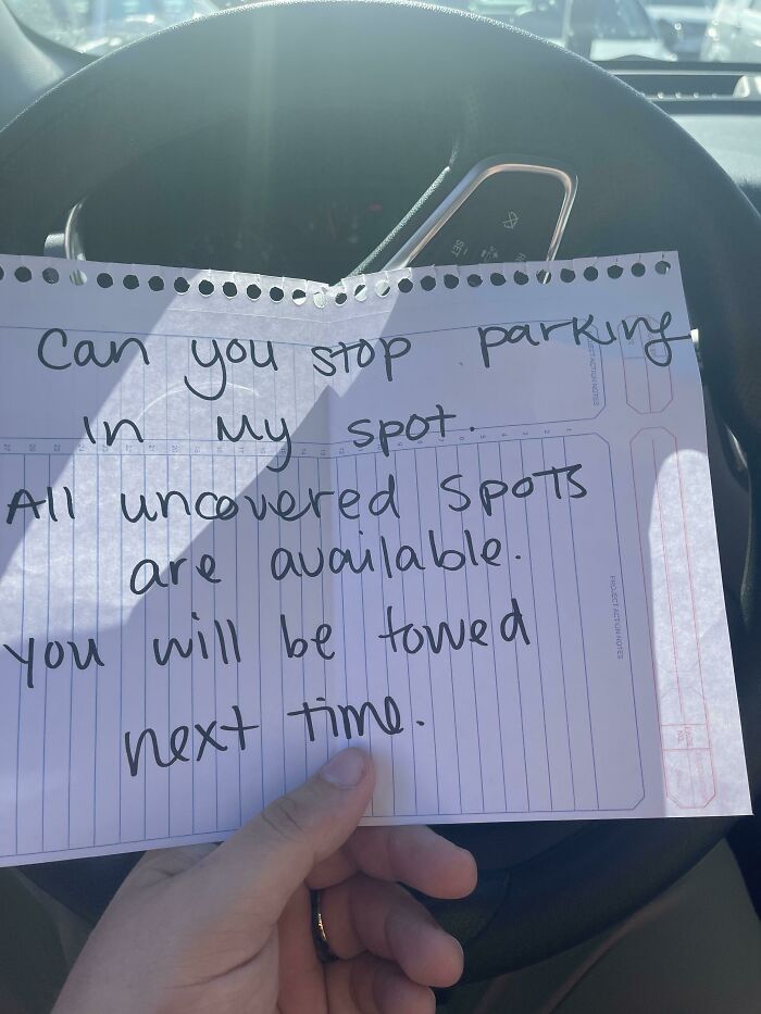 50 Jerk Neighbors Who Deserve The “Worst Neighbor Of The Year” Award 50 Jerk Neighbors Who Deserve The “Worst Neighbor Of The Year” Award