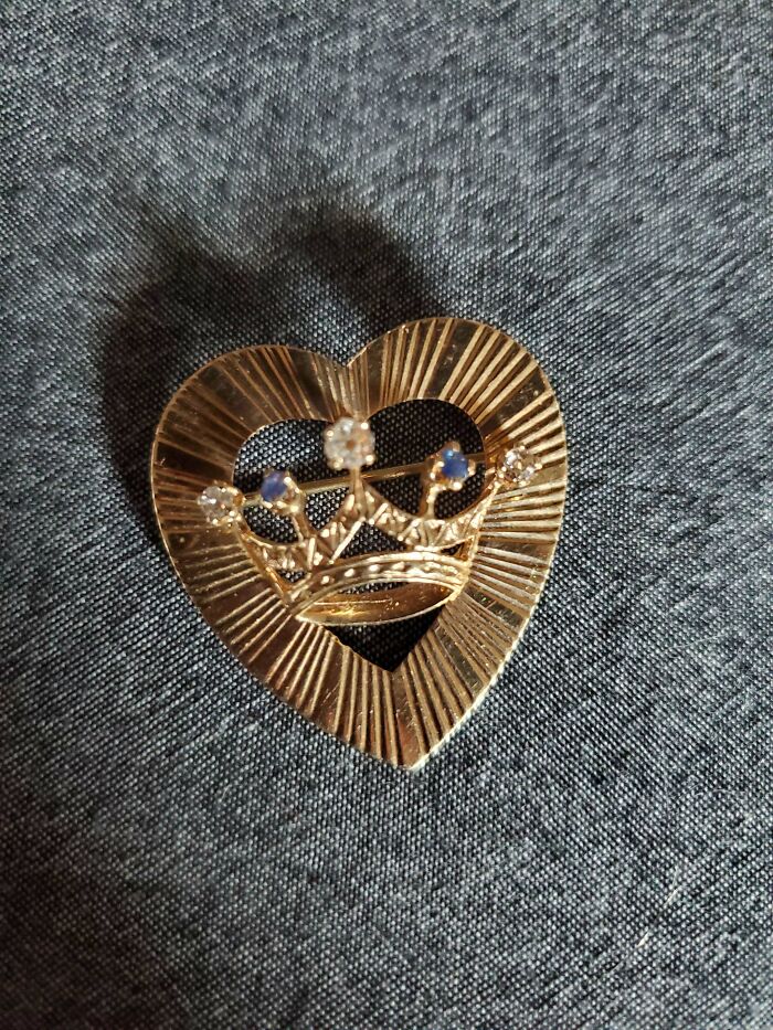 50 Times People Hit The Jackpot While Thrifting In Goodwill Bins And Had To Brag About It In This Online Group 50 Times People Hit The Jackpot While Thrifting In Goodwill Bins And Had To Brag About It In This Online Group