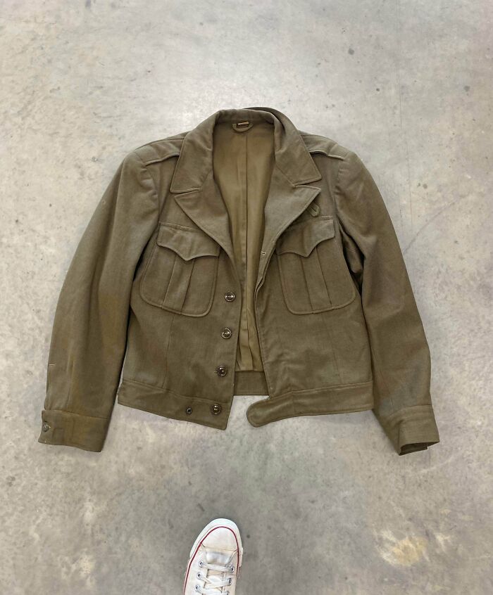 50 Times People Hit The Jackpot While Thrifting In Goodwill Bins And Had To Brag About It In This Online Group 50 Times People Hit The Jackpot While Thrifting In Goodwill Bins And Had To Brag About It In This Online Group