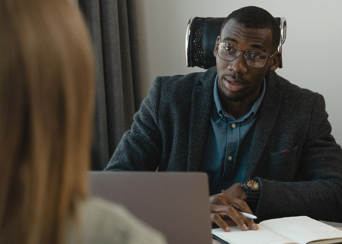 30 People Share Things In Job Descriptions Or Interviews That Instantly Indicate Red Flags 30 People Share Things In Job Descriptions Or Interviews That Instantly Indicate Red Flags