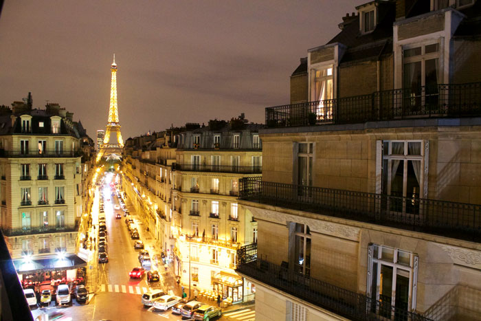 16 Y.O. Daughter Disappointed With Her Father As He Did Not Invite Her On His New Family’s Paris Vacation, Gets Called A Jerk 16 Y.O. Daughter Disappointed With Her Father As He Did Not Invite Her On His New Family’s Paris Vacation, Gets Called A Jerk