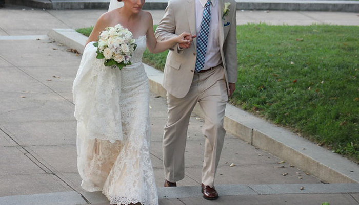 27 Stories Of Future Spouses Who Were Left Or Practically Left At The Altar, As Told By Folks In This Online Community