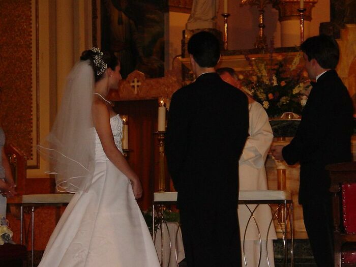 27 Stories Of Future Spouses Who Were Left Or Practically Left At The Altar, As Told By Folks In This Online Community 27 Stories Of Future Spouses Who Were Left Or Practically Left At The Altar, As Told By Folks In This Online Community