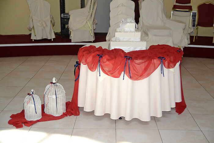 27 Stories Of Future Spouses Who Were Left Or Practically Left At The Altar, As Told By Folks In This Online Community 27 Stories Of Future Spouses Who Were Left Or Practically Left At The Altar, As Told By Folks In This Online Community