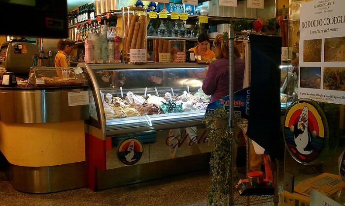 “What’s Your ‘Sir, This Is A Wendy’s’ Moment?” (30 Answers)