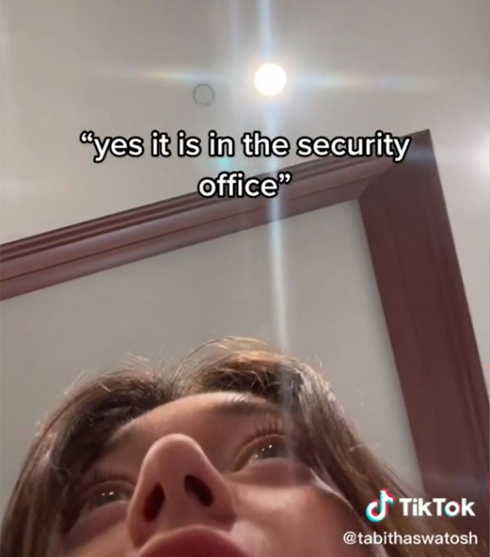 Woman Left In Tears After She Lost Her Wallet And Some Stranger Said He Would Only Return It After She Went On A Date With Him Woman Left In Tears After She Lost Her Wallet And Some Stranger Said He Would Only Return It After She Went On A Date With Him