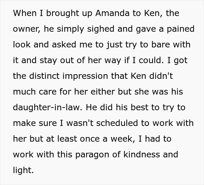 Manager “Left Hanging” In Elevator For 5 Hours With A Full Bladder After Her Employee Couldn’t Help Her Because Of Her Own Absurd Rules Manager “Left Hanging” In Elevator For 5 Hours With A Full Bladder After Her Employee Couldn’t Help Her Because Of Her Own Absurd Rules