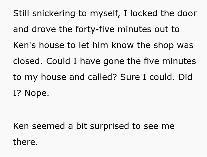 Manager “Left Hanging” In Elevator For 5 Hours With A Full Bladder After Her Employee Couldn’t Help Her Because Of Her Own Absurd Rules Manager “Left Hanging” In Elevator For 5 Hours With A Full Bladder After Her Employee Couldn’t Help Her Because Of Her Own Absurd Rules