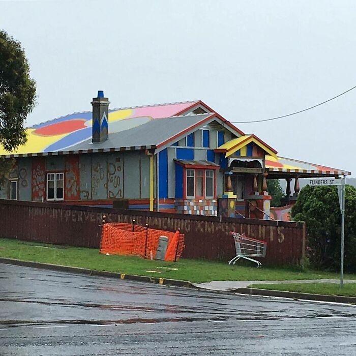 Someone Is Documenting Ugly Houses They See Around Adelaide, And These 35 Do Not Disappoint Someone Is Documenting Ugly Houses They See Around Adelaide, And These 35 Do Not Disappoint