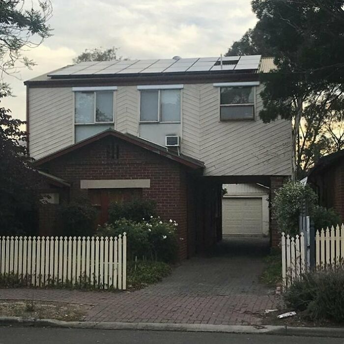 Someone Is Documenting Ugly Houses They See Around Adelaide, And These 35 Do Not Disappoint Someone Is Documenting Ugly Houses They See Around Adelaide, And These 35 Do Not Disappoint