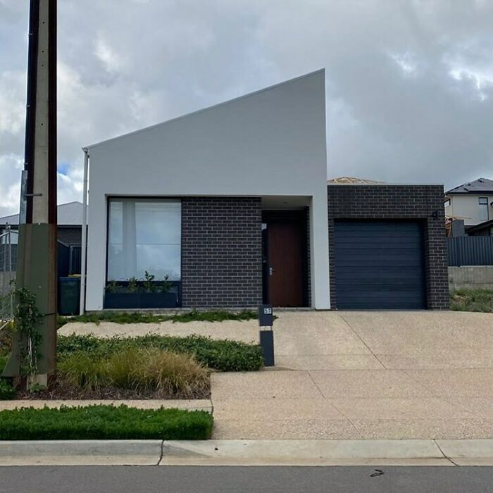 Someone Is Documenting Ugly Houses They See Around Adelaide, And These 35 Do Not Disappoint Someone Is Documenting Ugly Houses They See Around Adelaide, And These 35 Do Not Disappoint