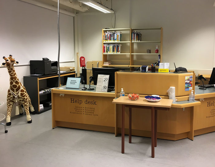 ‘Karen’ Threatens To Call The Help Desk Every Hour Until Her Account Is Activated, Ends Up Paying For Every Call