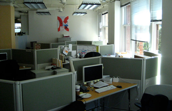 ‘Karen’ Threatens To Call The Help Desk Every Hour Until Her Account Is Activated, Ends Up Paying For Every Call