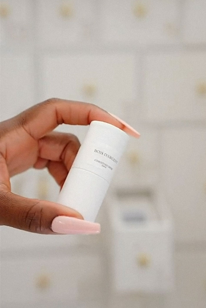 “Day 24 Should Have Been A Full Refund!”: The Internet Slams Dior After Woman Shows What’s Inside Their $3,500 Advent Calendar “Day 24 Should Have Been A Full Refund!”: The Internet Slams Dior After Woman Shows What’s Inside Their $3,500 Advent Calendar