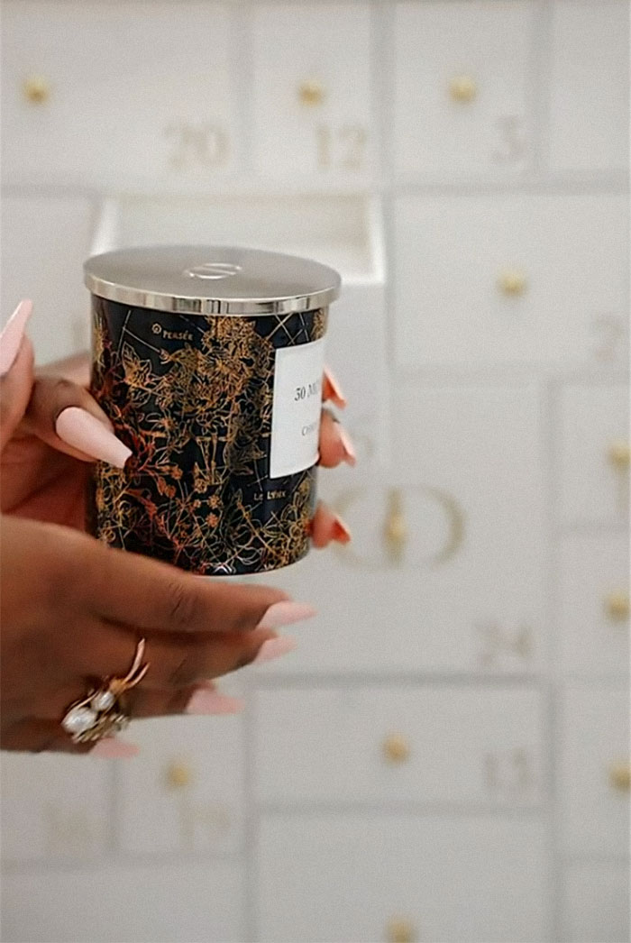 “Day 24 Should Have Been A Full Refund!”: The Internet Slams Dior After Woman Shows What’s Inside Their $3,500 Advent Calendar “Day 24 Should Have Been A Full Refund!”: The Internet Slams Dior After Woman Shows What’s Inside Their $3,500 Advent Calendar