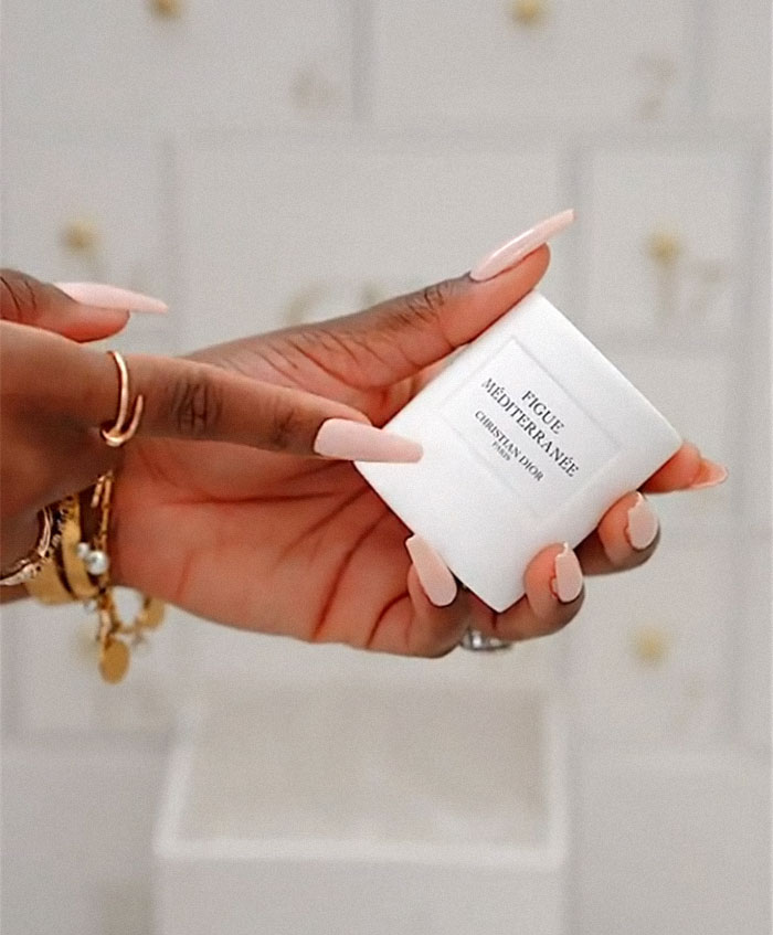 “Day 24 Should Have Been A Full Refund!”: The Internet Slams Dior After Woman Shows What’s Inside Their $3,500 Advent Calendar “Day 24 Should Have Been A Full Refund!”: The Internet Slams Dior After Woman Shows What’s Inside Their $3,500 Advent Calendar