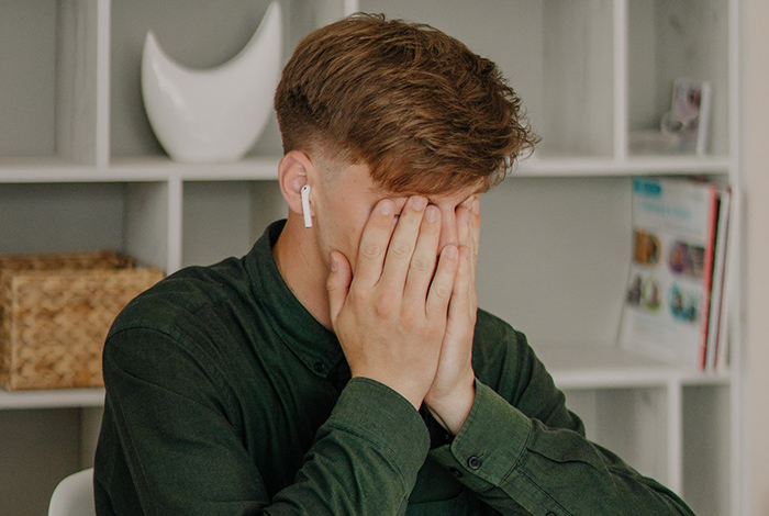Boss Thinks Employee’s Name Tag Isn’t His Real Name, Tries To Punish Him For It Boss Thinks Employee’s Name Tag Isn’t His Real Name, Tries To Punish Him For It