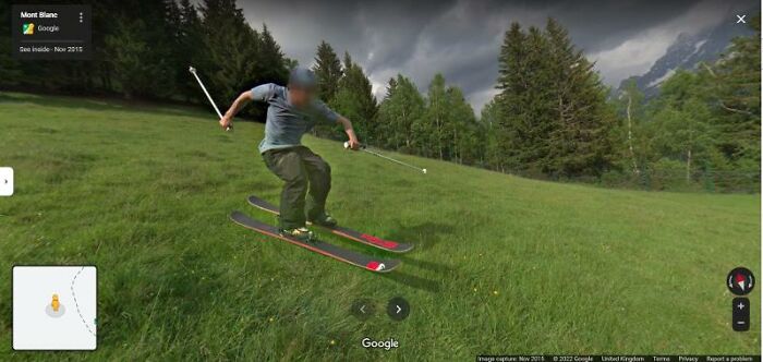 50 Of The Most Amusing And Ridiculous Moments Ever Captured By Google Street View Cameras