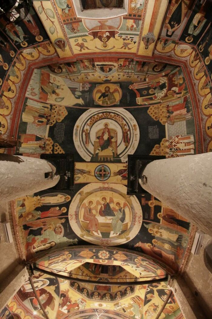 This Artist Paints Amazing Monumental Frescos All By Himself (21 Pics) This Artist Paints Amazing Monumental Frescos All By Himself (21 Pics)