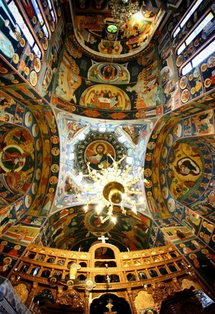 This Artist Paints Amazing Monumental Frescos All By Himself (21 Pics) This Artist Paints Amazing Monumental Frescos All By Himself (21 Pics)