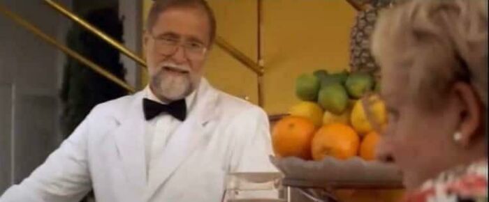 50 Easter Eggs And Hidden Details From Popular Films, As Shared In This Group (New Pics) 50 Easter Eggs And Hidden Details From Popular Films, As Shared In This Group (New Pics)