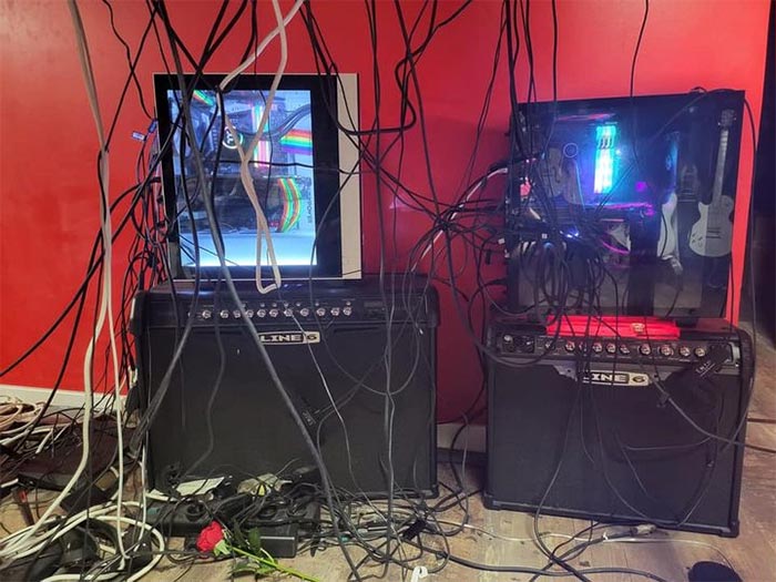 30 Times People Spotted Cursed Gaming Setups And Shared Them On This Group