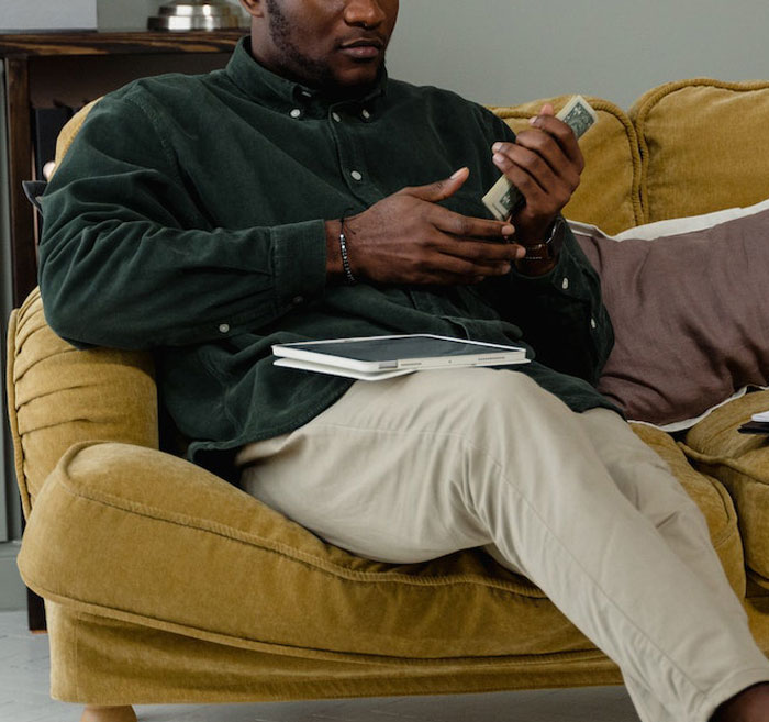 30 Examples Of Privileges That Rich People Have That They Don’t Understand To Be A Privilege