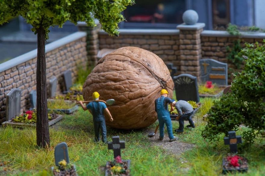 I Turn Everyday Objects Into Surreal Miniature Worlds (34 New Pics)