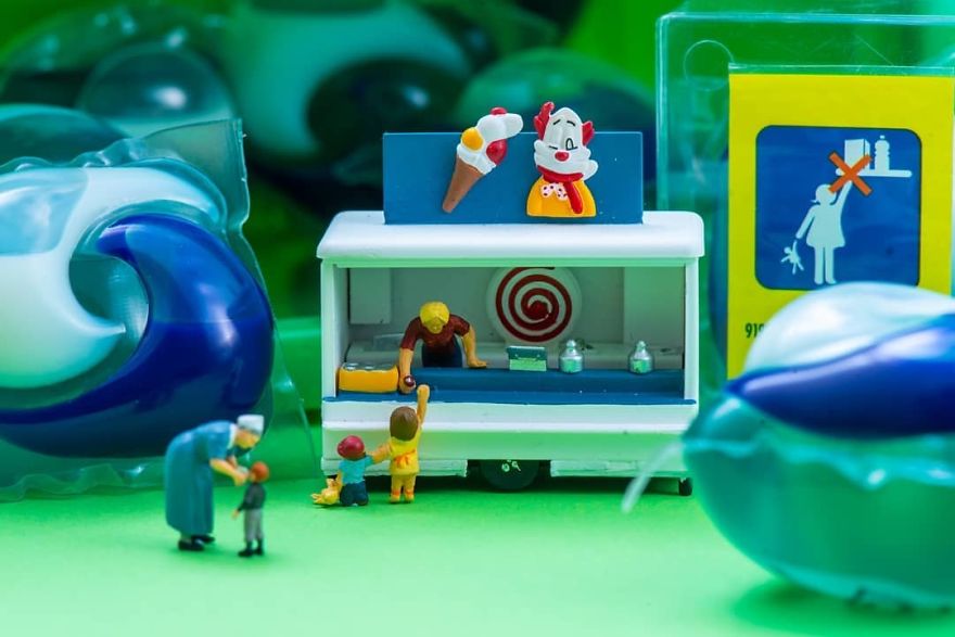 I Turn Everyday Objects Into Surreal Miniature Worlds (34 New Pics)
