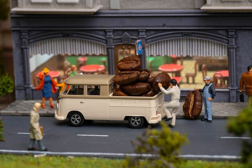 I Turn Everyday Objects Into Surreal Miniature Worlds (34 New Pics) I Turn Everyday Objects Into Surreal Miniature Worlds (34 New Pics)