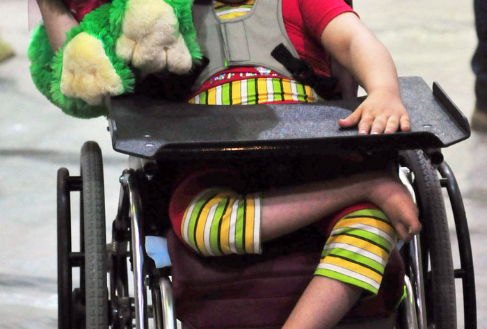 Man Refuses To Take In His Sister And His Special Needs Niece, Gets Backed By Netizens Man Refuses To Take In His Sister And His Special Needs Niece, Gets Backed By Netizens