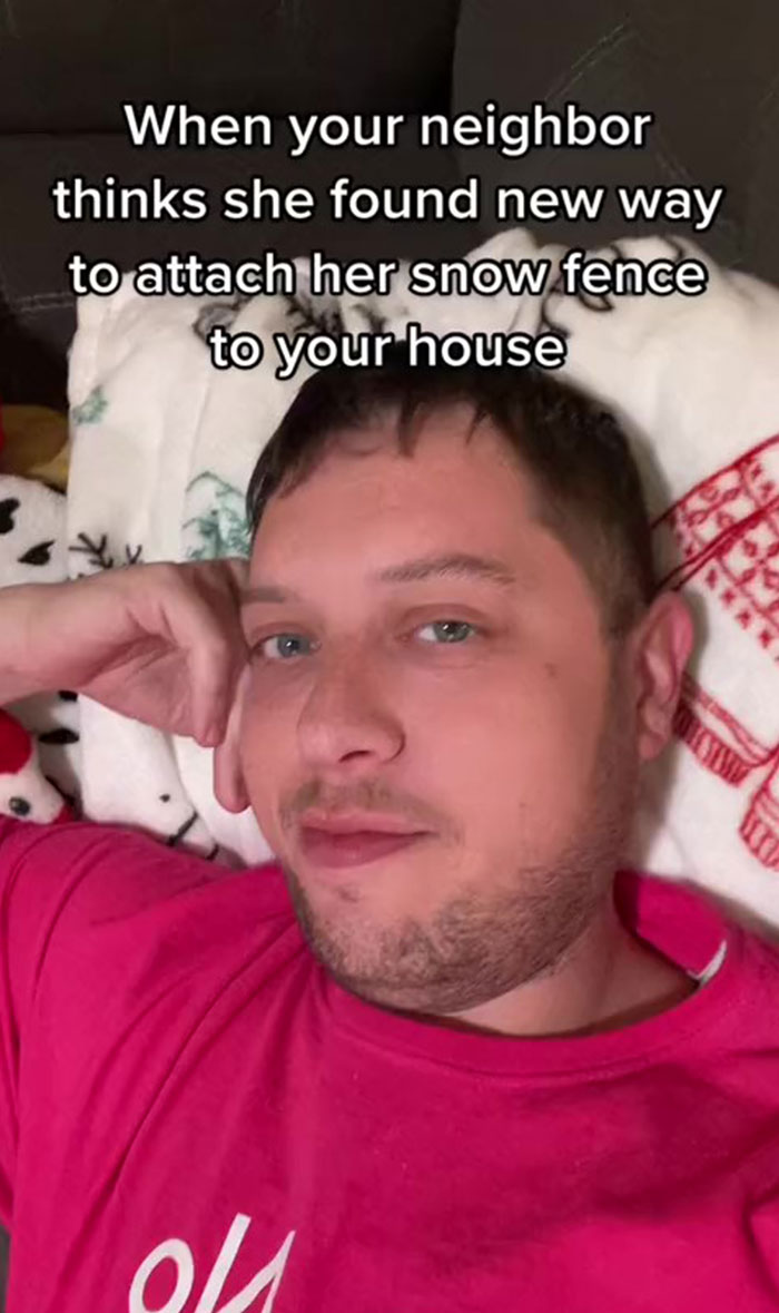 “Looks Like We Got Karen As A Neighbor”: Man Gets Into A War With Neighbor Who Zip-Tied Her Snow Fence To His Gutters “Looks Like We Got Karen As A Neighbor”: Man Gets Into A War With Neighbor Who Zip-Tied Her Snow Fence To His Gutters