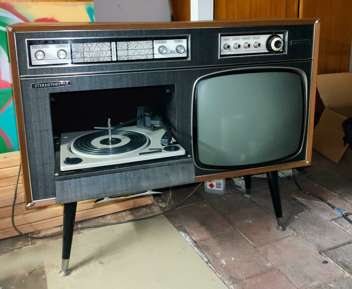 50 Of The Most Interesting And Beautiful Old Things That These People Have The Pleasure Of Owning (New Pics)