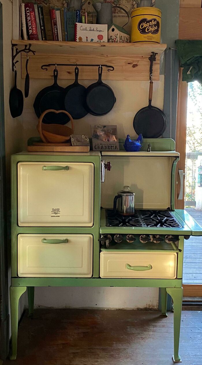 50 Of The Most Interesting And Beautiful Old Things That These People Have The Pleasure Of Owning (New Pics)