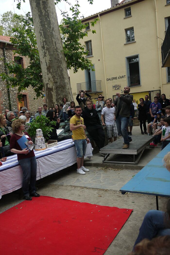 40 Weird Traditions Found Around The World That Might Make You Go “Wait, What?” 40 Weird Traditions Found Around The World That Might Make You Go “Wait, What?”