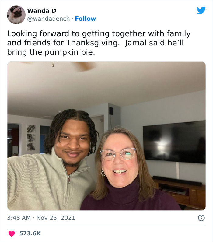 Grandma And &lsquo;Stranger&rsquo; Shared 7th Thanksgiving Together After She Accidentally Sent Him An Invitation Years Ago
