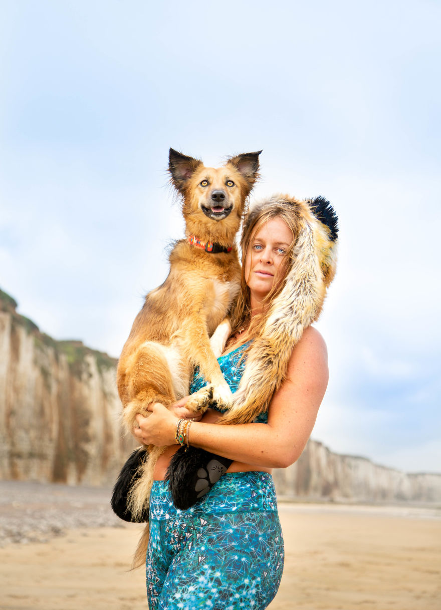 I Adopted Tofu, A Shelter Dog Who Is Often Too Scared To Walk, So I Carry Her Everywhere (30 Pics) I Adopted Tofu, A Shelter Dog Who Is Often Too Scared To Walk, So I Carry Her Everywhere (30 Pics)