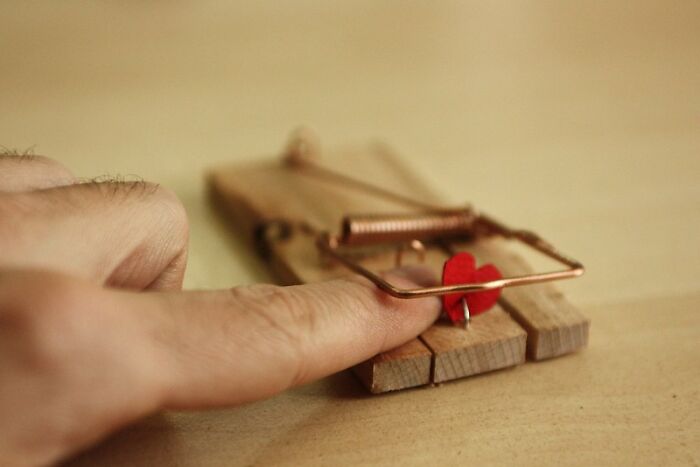 31 Things People Discovered Were Not OK In A Relationship Only After Dating Someone Else