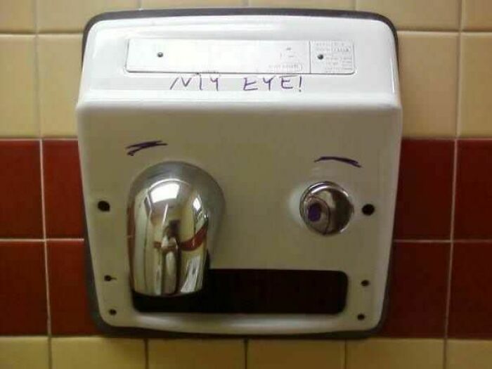 50 Mild And Wholesome Cases Of Vandalism People Have Documented In The Streets (New Pics)