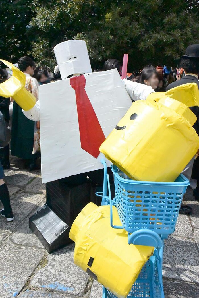 Kyoto University Permits Students To Put On Anything They Want For Graduation, And Here Are 35 Of The Most Brilliant Costume Ideas Kyoto University Permits Students To Put On Anything They Want For Graduation, And Here Are 35 Of The Most Brilliant Costume Ideas