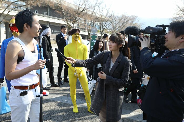 Kyoto University Permits Students To Put On Anything They Want For Graduation, And Here Are 35 Of The Most Brilliant Costume Ideas Kyoto University Permits Students To Put On Anything They Want For Graduation, And Here Are 35 Of The Most Brilliant Costume Ideas