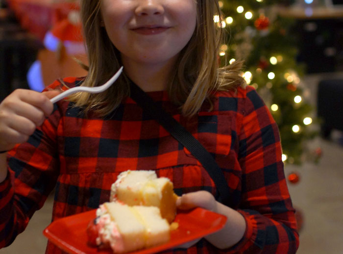Man Sobs After Ex-Wife Refuses To Have His 5-Year-Old Over For Christmas Man Sobs After Ex-Wife Refuses To Have His 5-Year-Old Over For Christmas