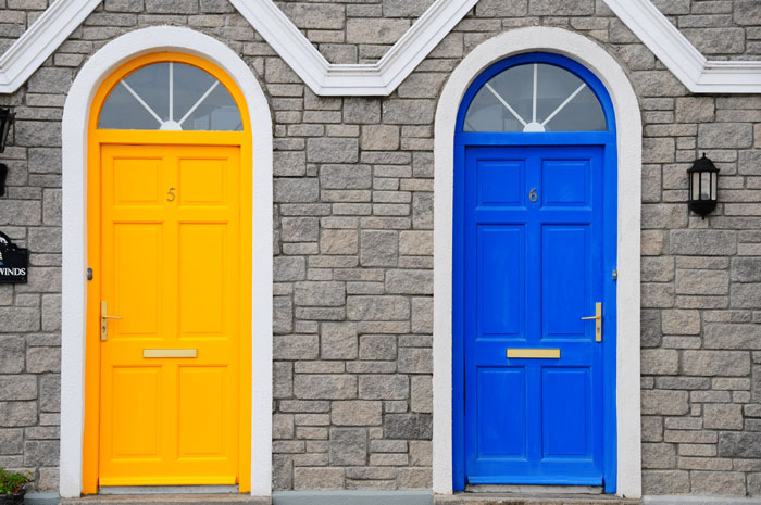 Neighbor ‘Karen’ Keeps Nagging This Person About Them ‘Slamming’ Their Door, Gets Struck With Petty Revenge Neighbor ‘Karen’ Keeps Nagging This Person About Them ‘Slamming’ Their Door, Gets Struck With Petty Revenge