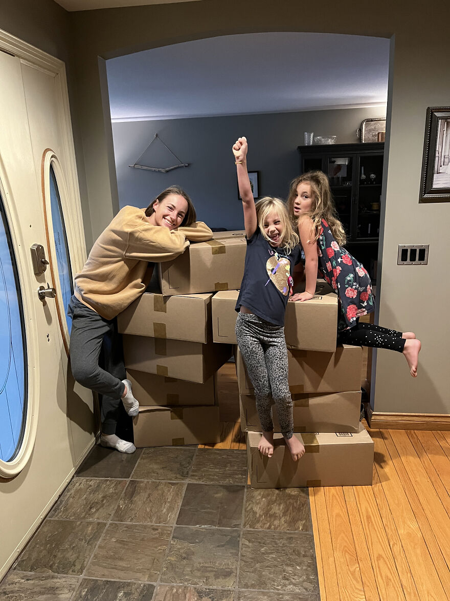 I Challenged Myself To See How Far I Could Get In Trading When Starting With A Pinecone, And Here’s How It Went