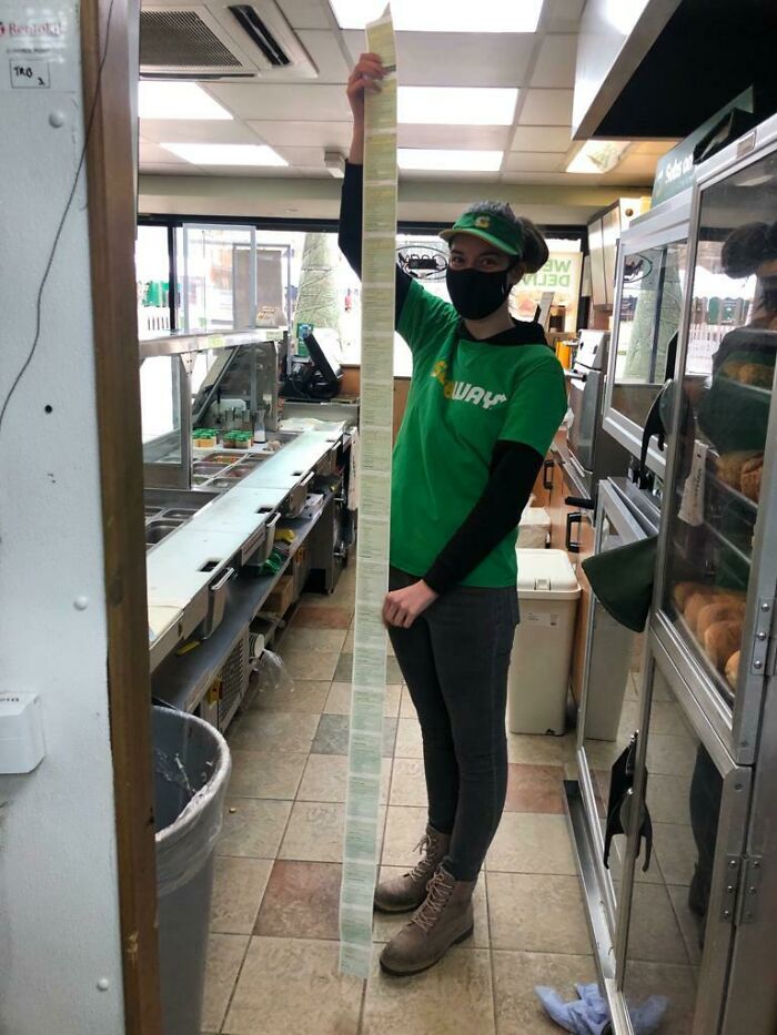 40 Funny And Wholesome Posts About Customer Behavior Shared In This Online Group Dedicated To Subway (New Pics) 40 Funny And Wholesome Posts About Customer Behavior Shared In This Online Group Dedicated To Subway (New Pics)