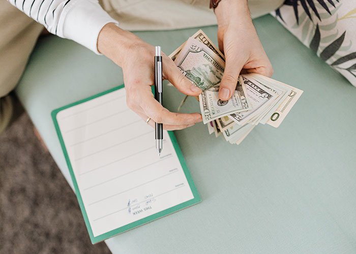 “The 72-Hour Rule”: 40 Surprising Life Hacks To Save Money That People Swear By “The 72-Hour Rule”: 40 Surprising Life Hacks To Save Money That People Swear By