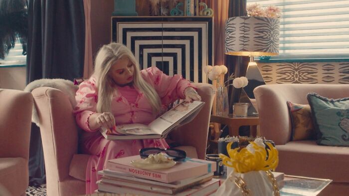 Maximalist Interior Designer Shows Around Her 1930s Art Deco House (20 Pics) Maximalist Interior Designer Shows Around Her 1930s Art Deco House (20 Pics)