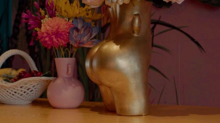 Maximalist Interior Designer Shows Around Her 1930s Art Deco House (20 Pics) Maximalist Interior Designer Shows Around Her 1930s Art Deco House (20 Pics)